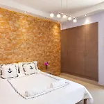 5- Luxury For 4 In The Part Of Rhodes! Lägenhet